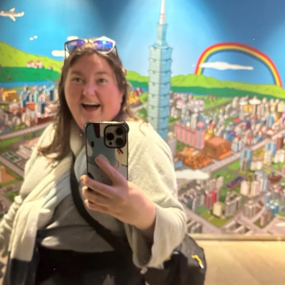 Meet your Posher, Caitlin